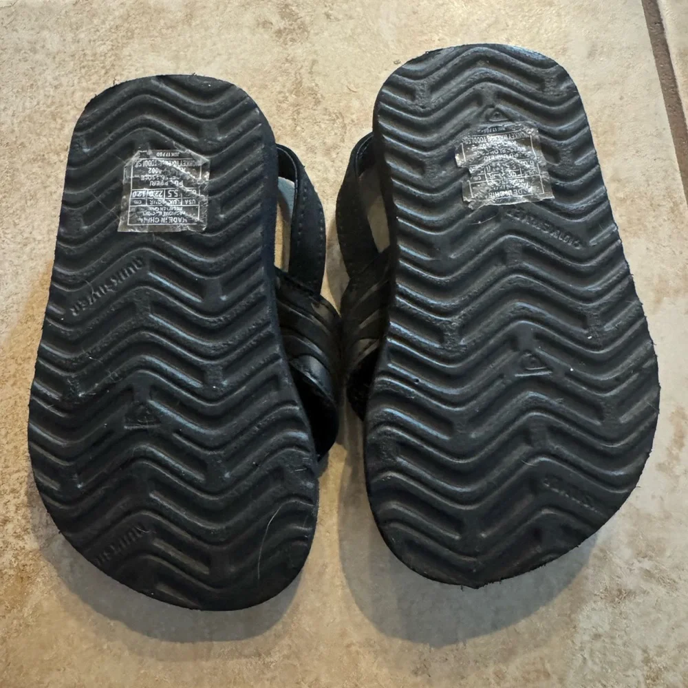 Quick Silver monkey wrench flip flop toddler 6
